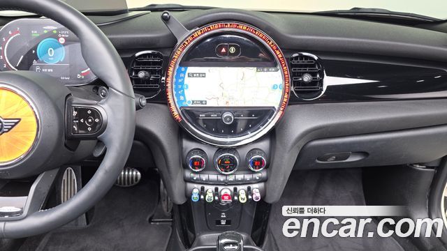 MINI Cooper S Convertible JCW 3rd 2022 — фото 18