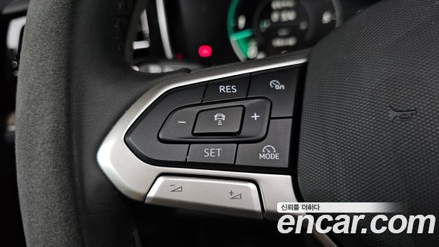 Volkswagen Touareg (III) 3.0 TDI Prestige 2025 — фото 16