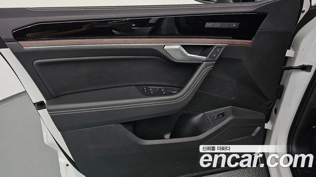 Volkswagen Touareg (III) 3.0 TDI Prestige 2025 — фото 24