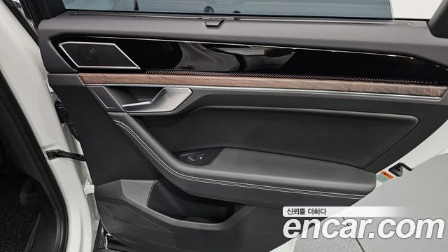 Volkswagen Touareg (III) 3.0 TDI Prestige 2025 — фото 25
