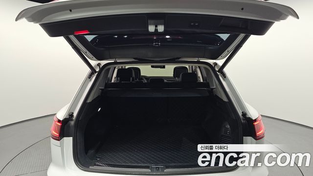 Volkswagen Touareg (III) 3.0 TDI Prestige 2025 — фото 30