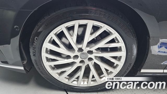 Audi A8 (D5) 55 TFSI Quattro LWB 2020 — фото 5