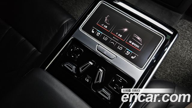 Audi A8 (D5) 55 TFSI Quattro LWB 2020 — фото 22