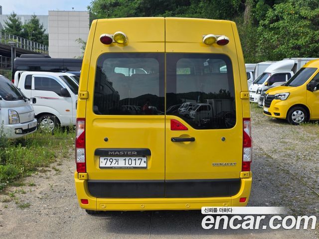 Renault Korea Master School Bus 15-Seater 2020 — фото 4