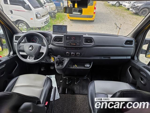 Renault Korea Master School Bus 15-Seater 2020 — фото 19