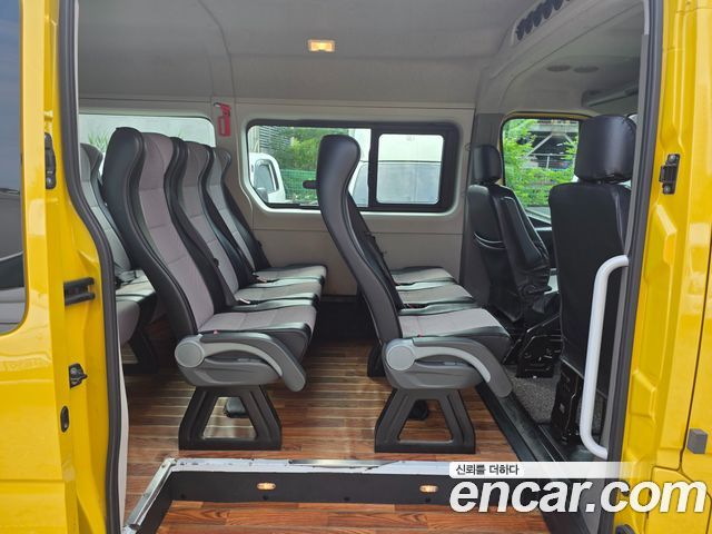 Renault Korea Master School Bus 15-Seater 2020 — фото 22