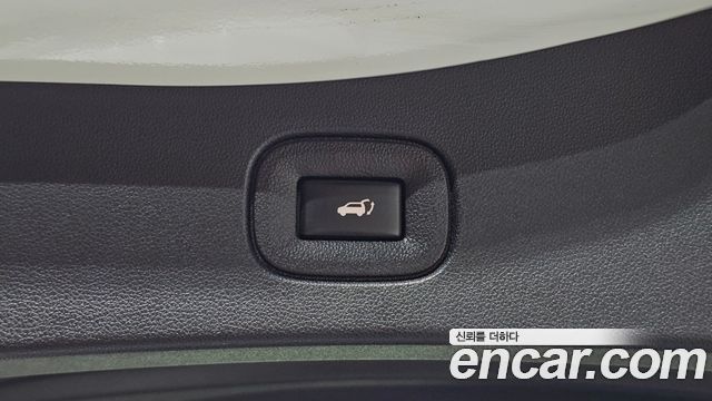Renault Korea QM6 2.0 LPe LE Signature 2WD 2022 — фото 24