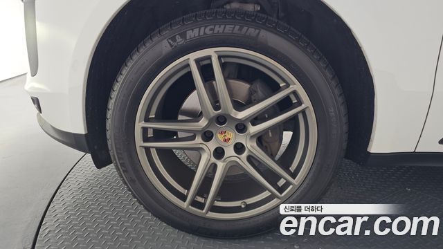 Porsche Macan 2.0 95B 2021 — фото 5