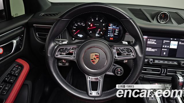 Porsche Macan 2.0 95B 2021 — фото 13