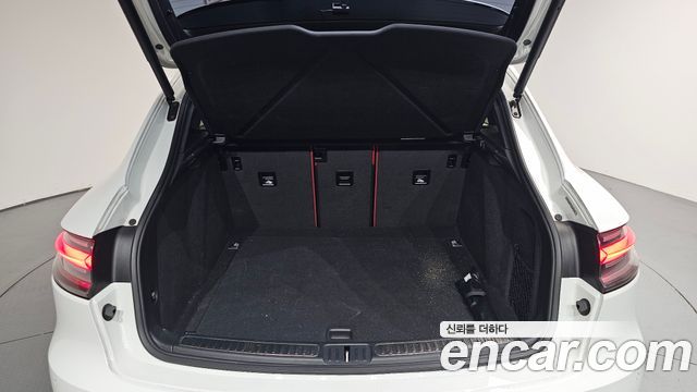 Porsche Macan 2.0 95B 2021 — фото 20