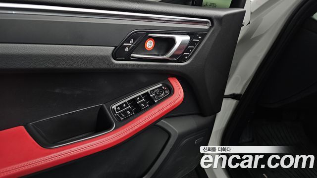 Porsche Macan 2.0 95B 2021 — фото 33