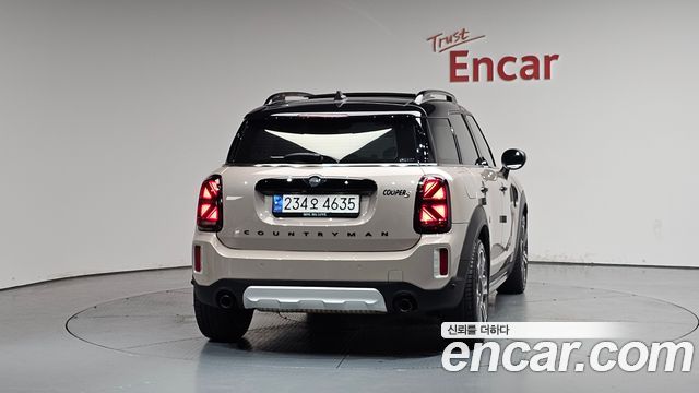MINI Cooper S Countryman ALL4 Classic Launch Pack 2nd 2023 — фото 4