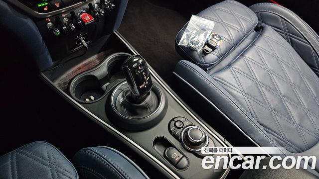 MINI Cooper S Countryman ALL4 Classic Launch Pack 2nd 2023 — фото 9