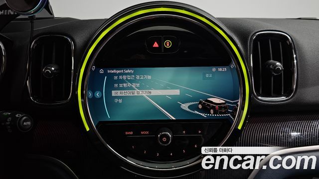 MINI Cooper S Countryman ALL4 Classic Launch Pack 2nd 2023 — фото 18