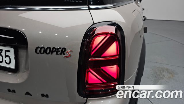 MINI Cooper S Countryman ALL4 Classic Launch Pack 2nd 2023 — фото 23