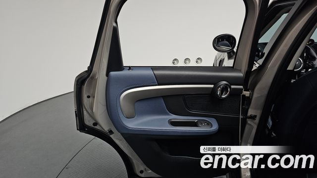 MINI Cooper S Countryman ALL4 Classic Launch Pack 2nd 2023 — фото 25