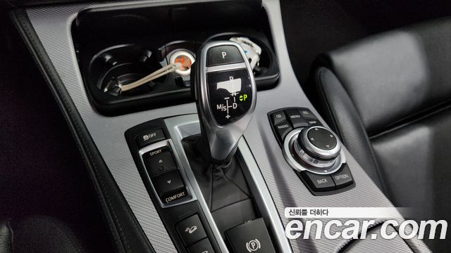 BMW 5 Series (F10) 550i xDrive 2012 — фото 9