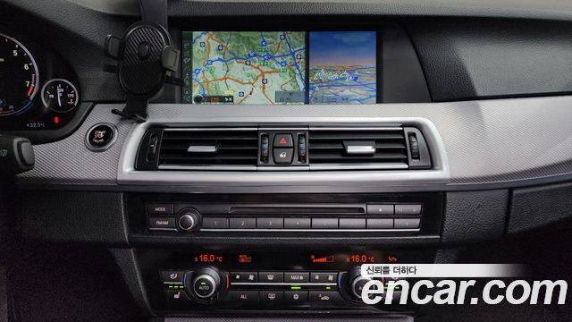 BMW 5 Series (F10) 550i xDrive 2012 — фото 12