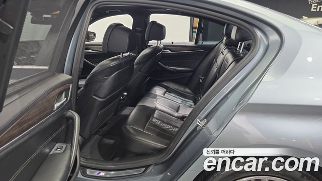 BMW 5 Series (G30) 530i M Sport Package Plus 2018 — фото 11
