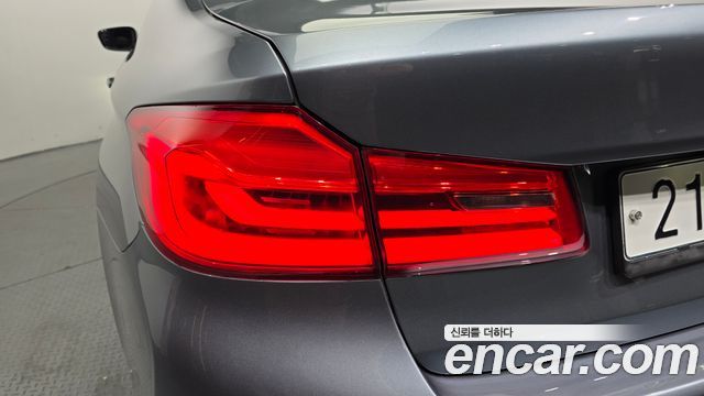 BMW 5 Series (G30) 530i M Sport Package Plus 2018 — фото 23