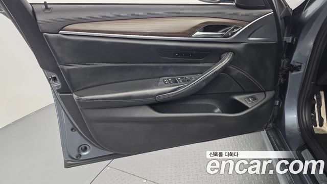 BMW 5 Series (G30) 530i M Sport Package Plus 2018 — фото 24