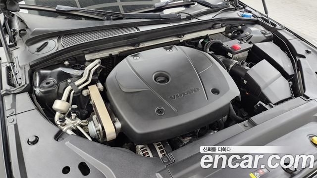 Volvo V90 Cross Country T5 Pro AWD 2019 — фото 6