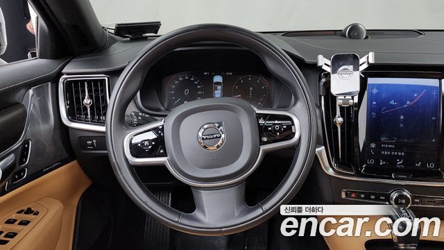 Volvo V90 Cross Country T5 Pro AWD 2019 — фото 13