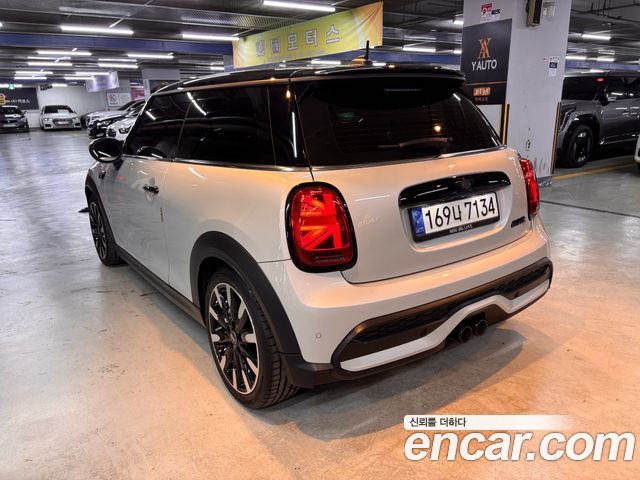 MINI Cooper S Classic Launch Pack Third Generation 2022 — фото 2
