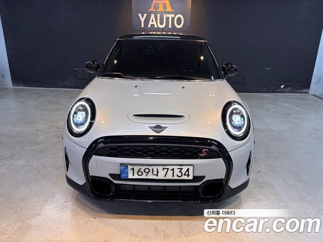 MINI Cooper S Classic Launch Pack Third Generation 2022 — фото 3