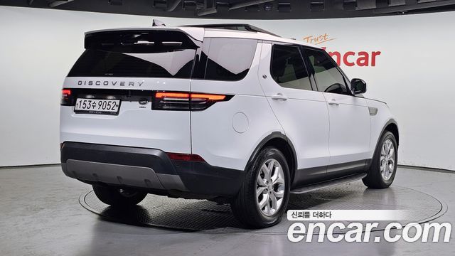 Land Rover Discovery 5 3.0 SD6 SE 2019 — фото 2