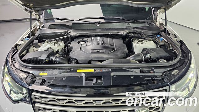 Land Rover Discovery 5 3.0 SD6 SE 2019 — фото 6