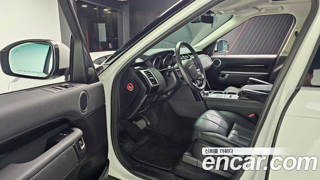 Land Rover Discovery 5 3.0 SD6 SE 2019 — фото 10