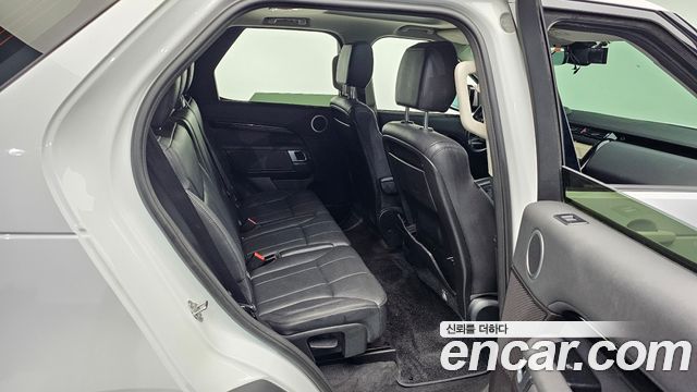 Land Rover Discovery 5 3.0 SD6 SE 2019 — фото 12