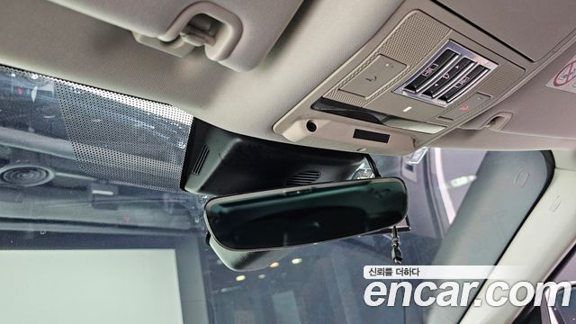 Land Rover Discovery 5 3.0 SD6 SE 2019 — фото 17