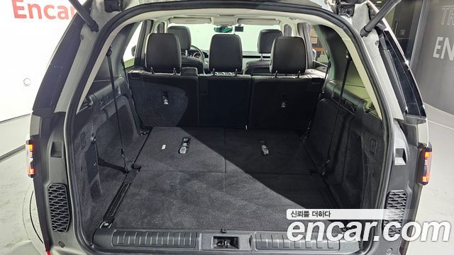Land Rover Discovery 5 3.0 SD6 SE 2019 — фото 20