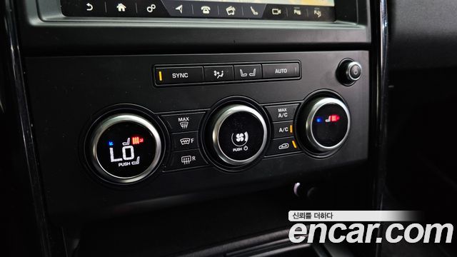 Land Rover Discovery 5 3.0 SD6 SE 2019 — фото 31