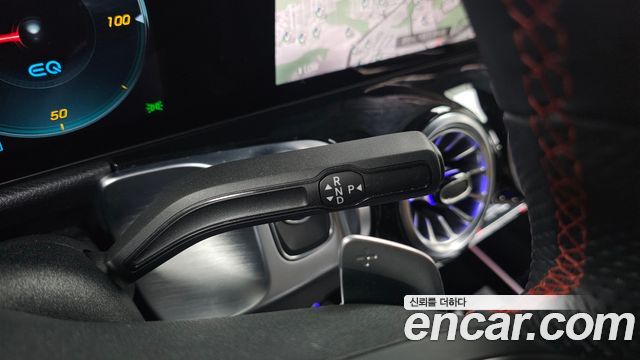 Mercedes-Benz EQB (X243) EQB300 4MATIC AMG Line 2024 — фото 9