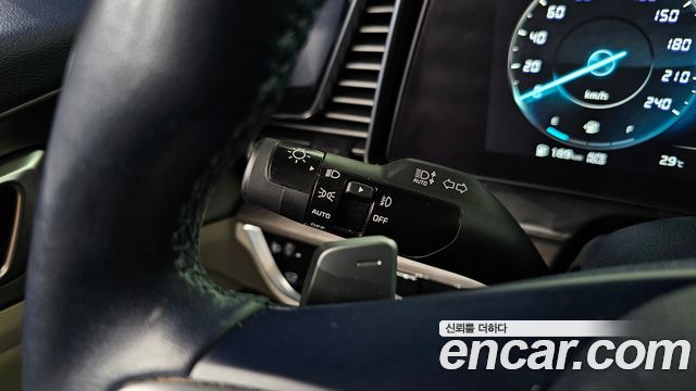 Kia Sportage (V) Diesel 2.0 2WD Signature Gravity 2022 — фото 15