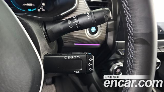 Renault Korea XM3 1.6 E-TECH Inspire e-shifter 2023 — фото 16