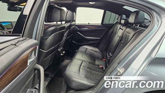 BMW 5 Series (G30) 520d M Sport Package Plus 2017 — фото 11