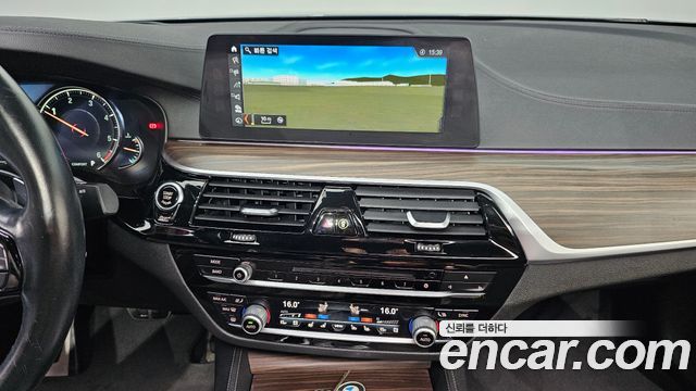 BMW 5 Series (G30) 520d M Sport Package Plus 2017 — фото 13