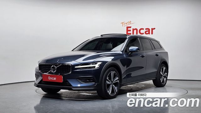 Volvo V60 Cross Country (II) B5 Pro AWD