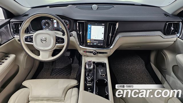 Volvo V60 Cross Country (II) B5 Pro AWD 2021 — фото 7