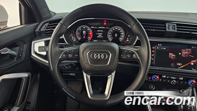 Audi Q3 (F3) 35 TDI Quattro Premium 2023 — фото 13