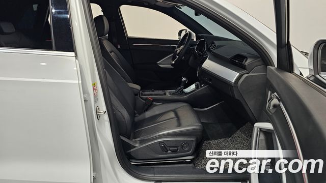 Audi Q3 (F3) 35 TDI Quattro Premium 2023 — фото 26