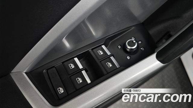 Audi Q3 (F3) 35 TDI Quattro Premium 2023 — фото 30