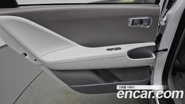 Hyundai Ioniq 6 Long Range AWD Exclusive 2023 — фото 25