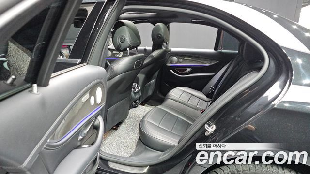 Mercedes-Benz E-Class (W213) E350 4MATIC AMG Line 2019 — фото 19