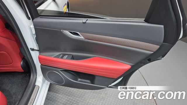 Genesis G80 (RG3) Gasoline 2.5 Turbo AWD 2026 — фото 25