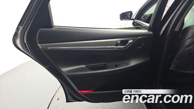 Hyundai Grandeur (IG) 2.5 Premium 2022 — фото 25